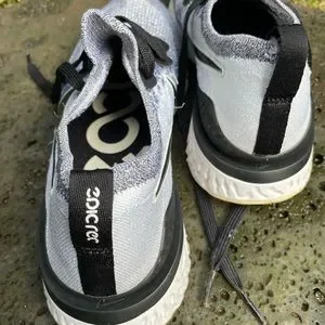 Nike Epic React Flyknit Color “Oreo”